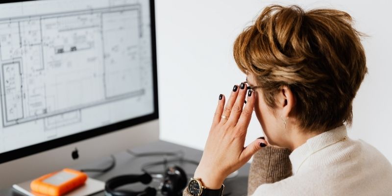 Artificial intelligence improves KYC fast-check by analyzing data